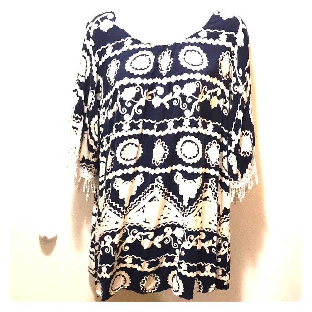 Umgee boho top Navy w/ block print fringe L